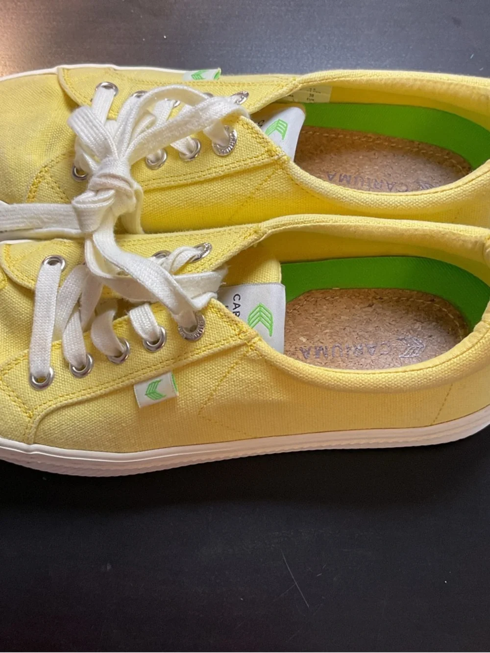 Cariuma OCA Low Top Sneakers Yellow Canvas Women’s Size 7 Casual Comfortable - Picture 4 of 11